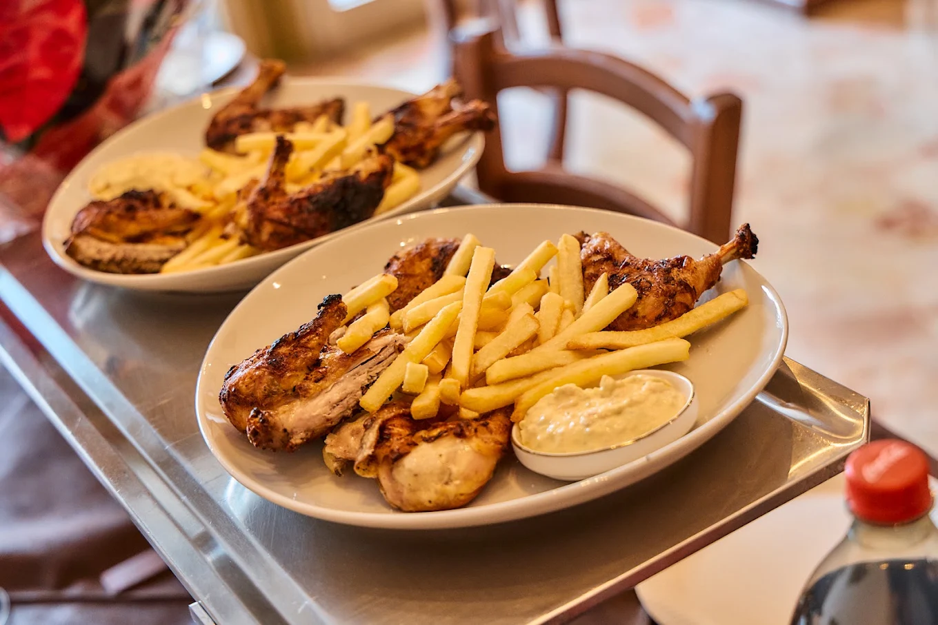 Pollo arrosto con patatine fritte